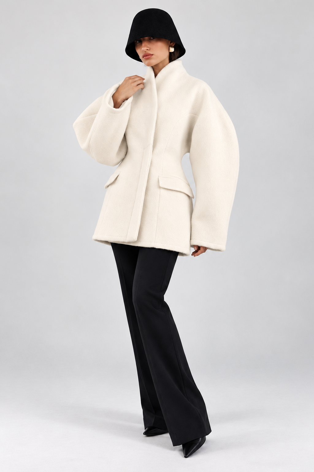 Manteau Écrin d’Hiver – Élégance Sculpturale