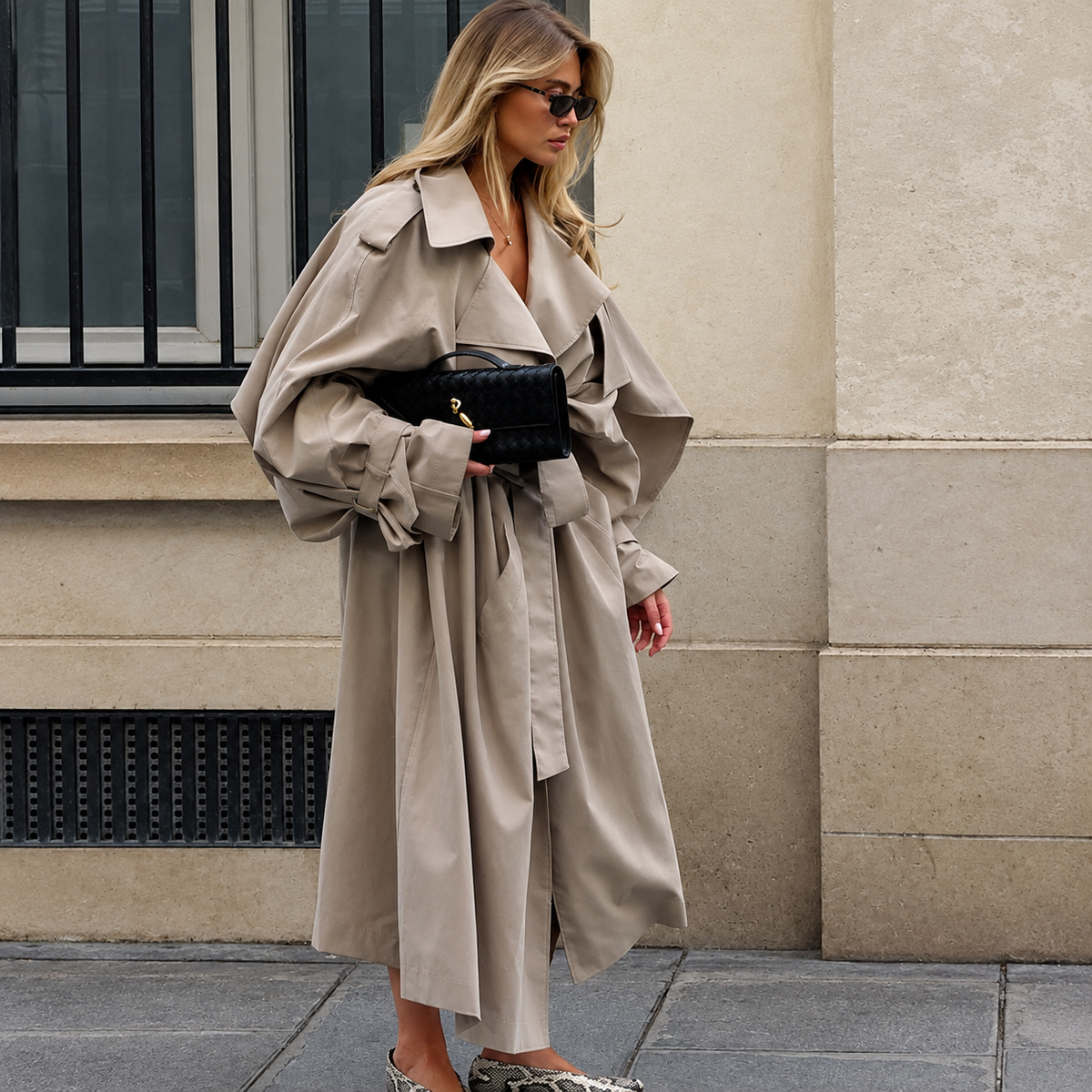 Trench long élégant à ceinture